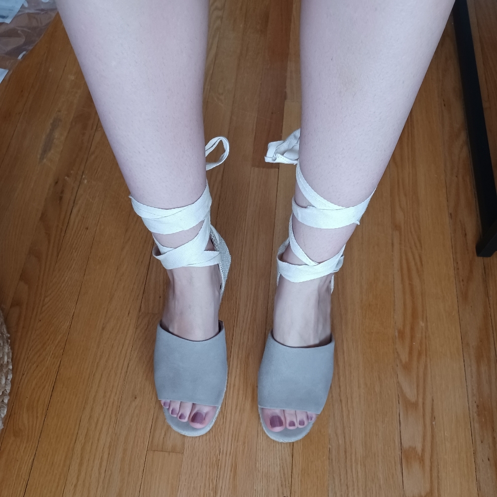 ⛔SOLD⛔🌱Host Pick🌱🆕️ NWT H&M Suede Espadrille Sandals in 'Taupe' - Picture 5 of 12